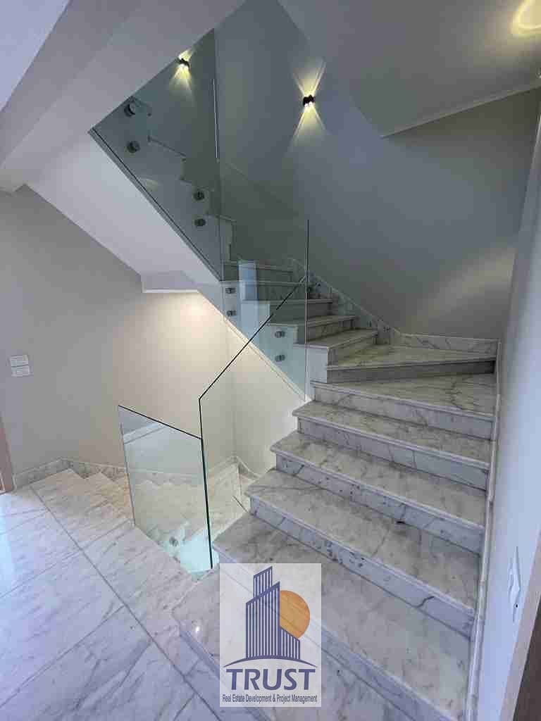 4 1000182114. jpg