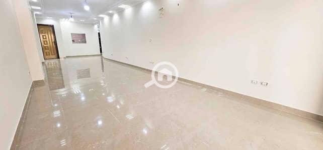 3 Bedroom Apartment for Sale in Camp Caesar, Alexandria - cd2fca76-6f0d-43ca-86d3-50af5ecb8ed0. jpg