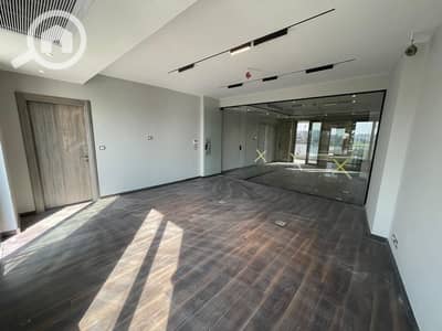 Office for Rent in 6th of October, Giza - مكتب للايجار فى مول لاسيتيه فى 6 اكتوبر تشطيب سوبر لوكس مساحه 100 متر