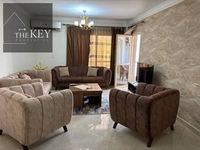 شقة 3 غرف نوم للايجار في الشيخ زايد، الجيزة - 6e6edef8-3210-437e-97f8-1b251f050b82. jpg