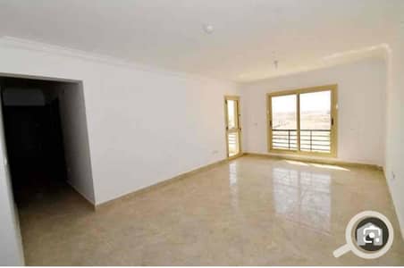 3 Bedroom Flat for Sale in 6th of October, Giza - IMG_0011. jpg