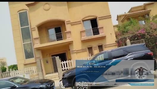 فیلا 6 غرف نوم للبيع في القاهرة الجديدة، القاهرة - 5c3d955b-d0bb-4df0-8b69-2e722a060107. jpg