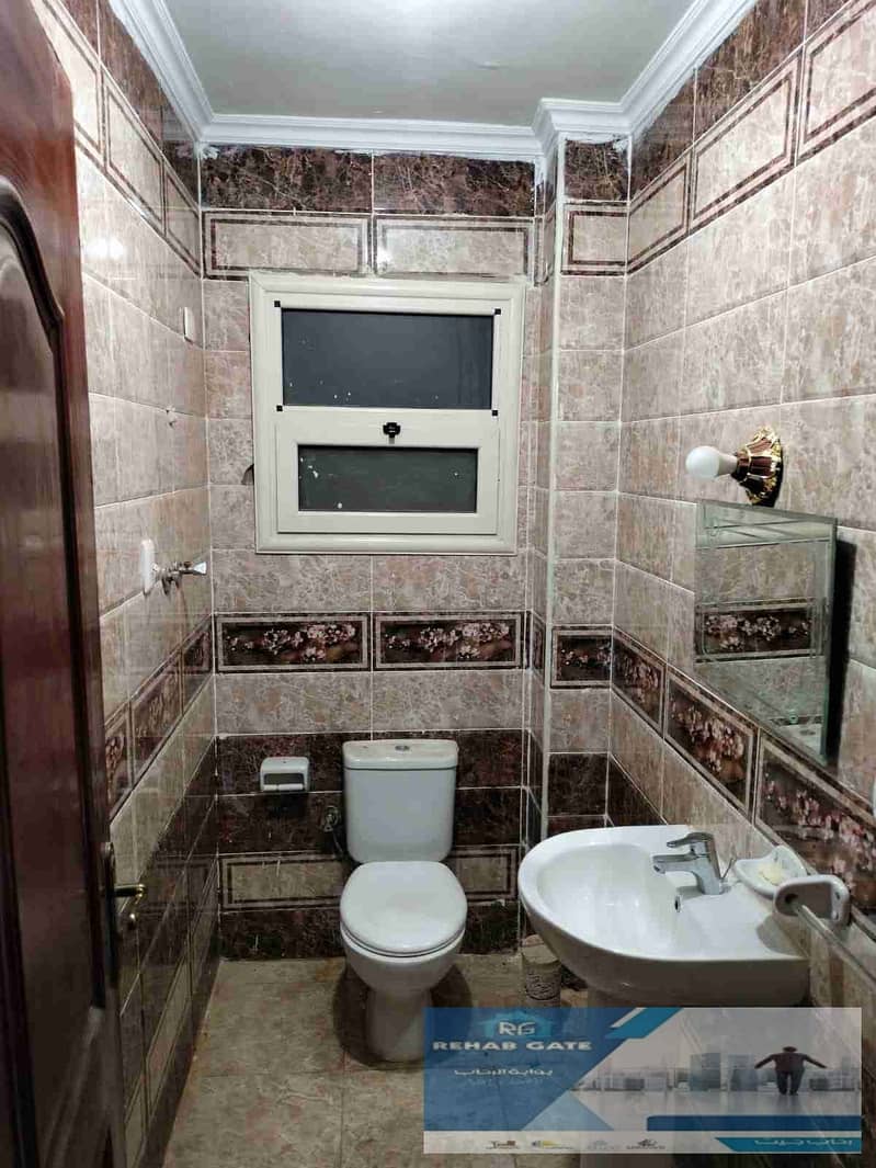 8 1000877068. jpg