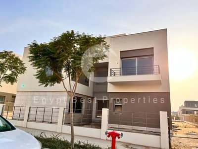 5 Bedroom Villa for Sale in New Cairo, Cairo - IMG-20250604-WA0095. jpg