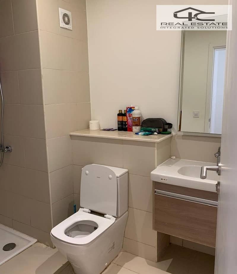 5 5de38437-55dd-40a6-be41-c94e9e3b6ed4. jpg