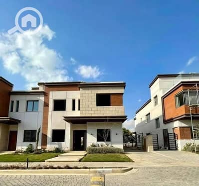 7 Bedroom Villa for Sale in New Cairo, Cairo - 483522708_122196953978131497_5096240727121279944_n. jpg