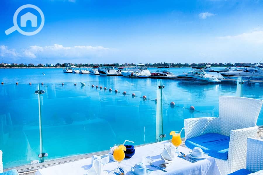 13 hotelsdotcom-352770-88a43b44_w-237236. jpg