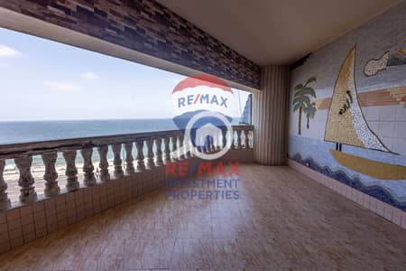 3 Bedroom Flat for Sale in Camp Caesar, Alexandria - IMG_9203. jpg
