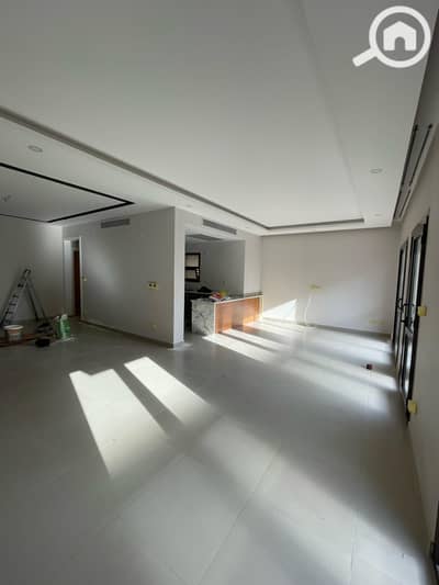 شقة 3 غرف نوم للايجار في القاهرة الجديدة، القاهرة - IMG-20250630-WA0437(1). jpg