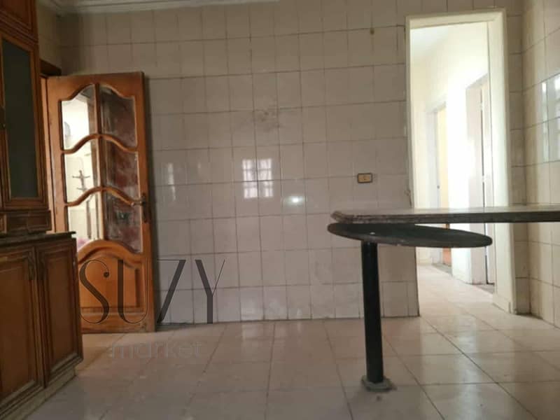 14 404f33f3-2e4d-4fc5-a589-5e4a6d744a48. jpg