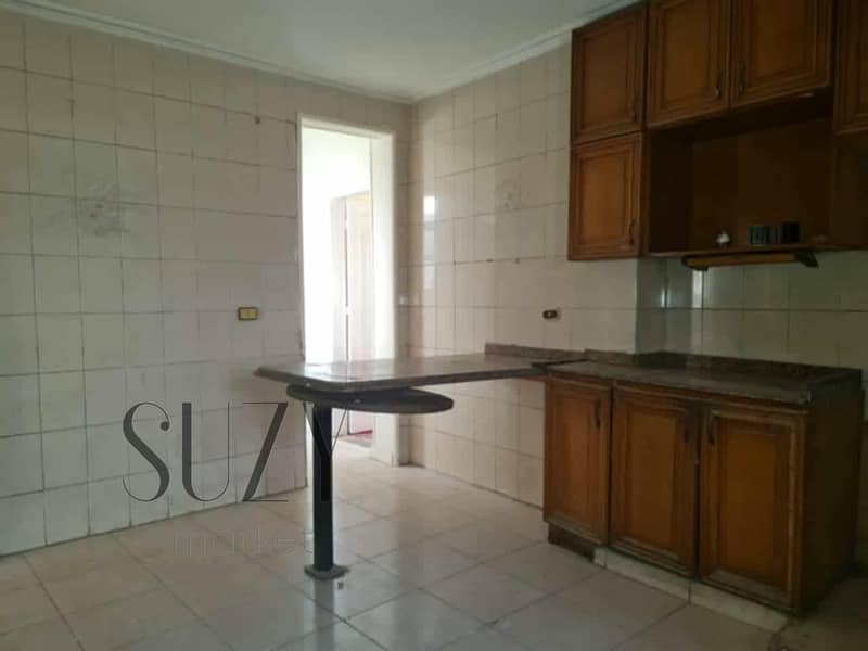 15 115e888f-f8a1-4762-82f1-41f1a2b3e0d9. jpg