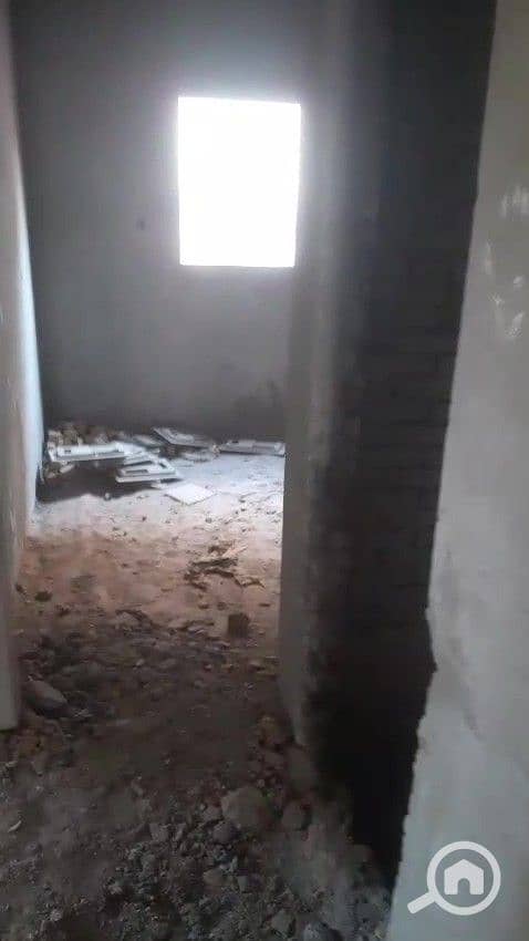 7 WhatsApp Video 2025-08-28 at 10.14. 44 PM - frame at 0m43s. jpg