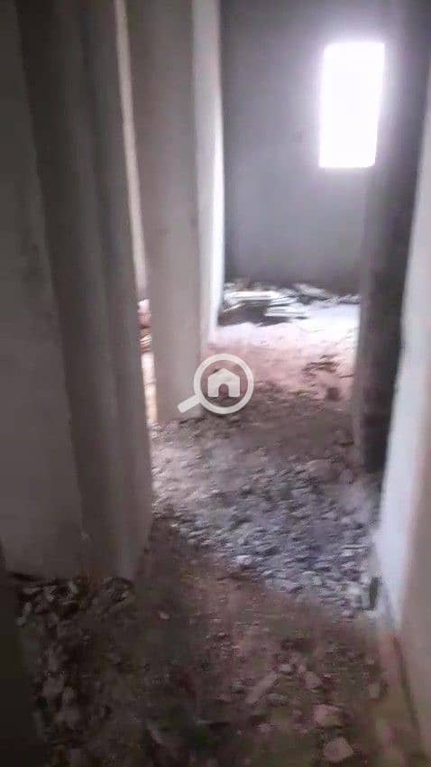 8 WhatsApp Video 2025-08-28 at 10.14. 44 PM - frame at 0m32s. jpg