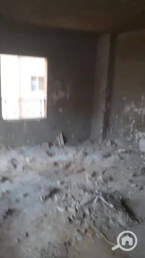 12 WhatsApp Video 2025-08-28 at 10.14. 44 PM - frame at 0m12s. jpg