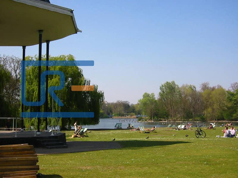 13 Regent_s_Park_bandstand. jpg