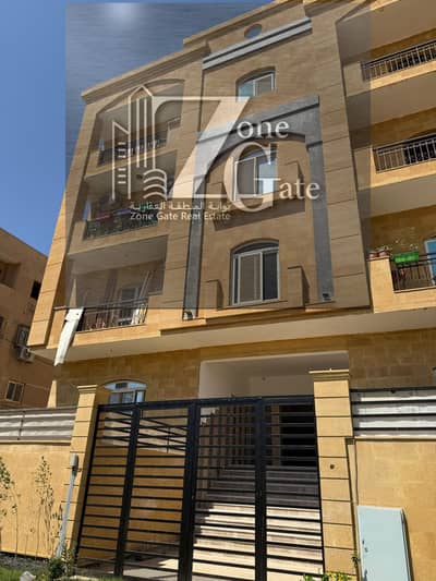 6 Bedroom Duplex for Sale in Sheikh Zayed, Giza - 031b2345-fc12-43db-9806-2aa663365adf. jpg