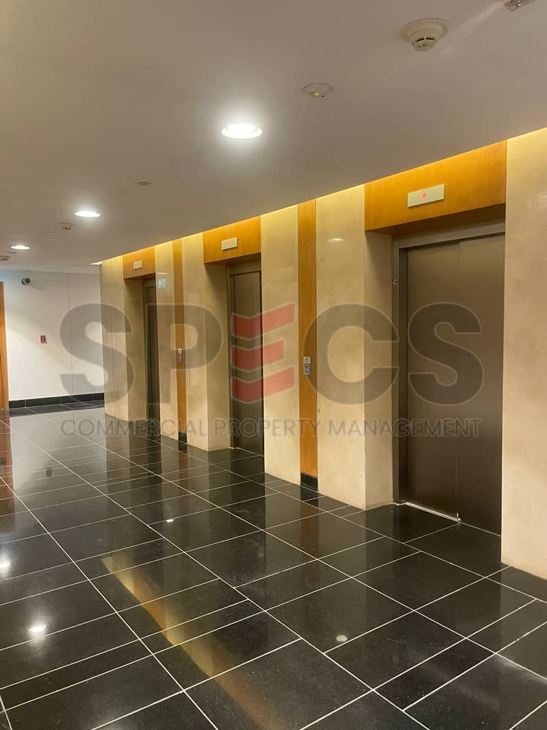 5 0052b947-8888-4bd0-aedc-235d2fb71366. jpg