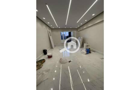 شقة 2 غرفة نوم للايجار في الشيخ زايد، الجيزة - IMG-20250812-WA0168. jpg