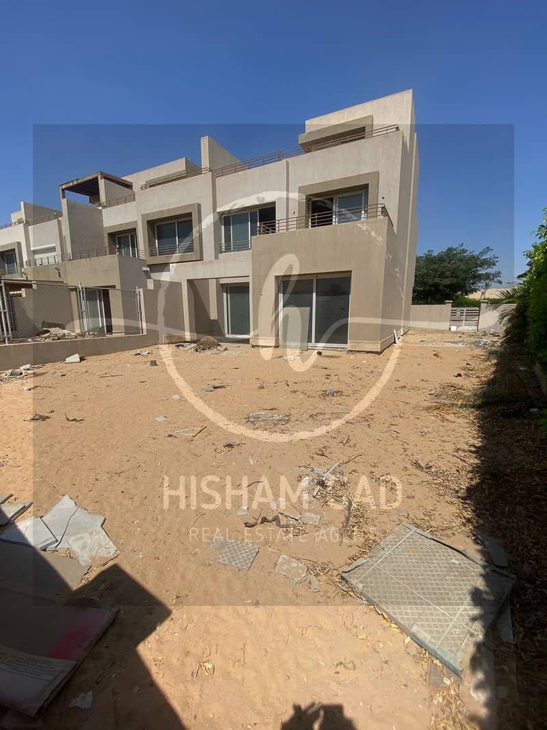 8 d26c6112-cbde-49cb-833f-f67c7ef5edeb. jpg