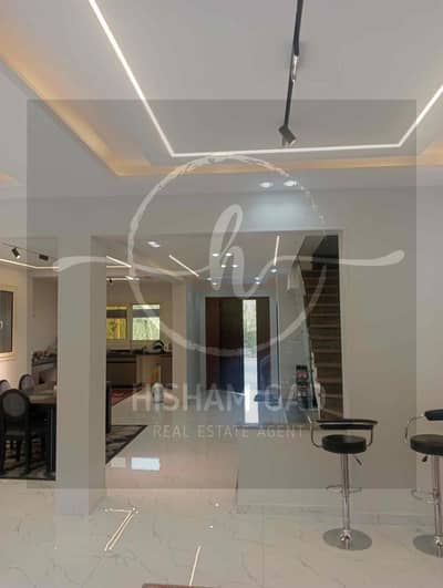 4 Bedroom Townhouse for Sale in 6th of October, Giza - 1a38eb42-53d0-4a32-845e-3f309f955724. jpg