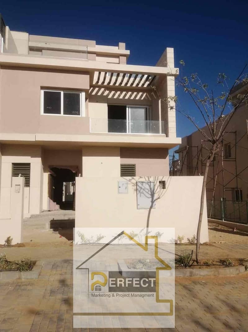 3 2218ec75-cb76-4647-8fdb-f8620853c072. jpg