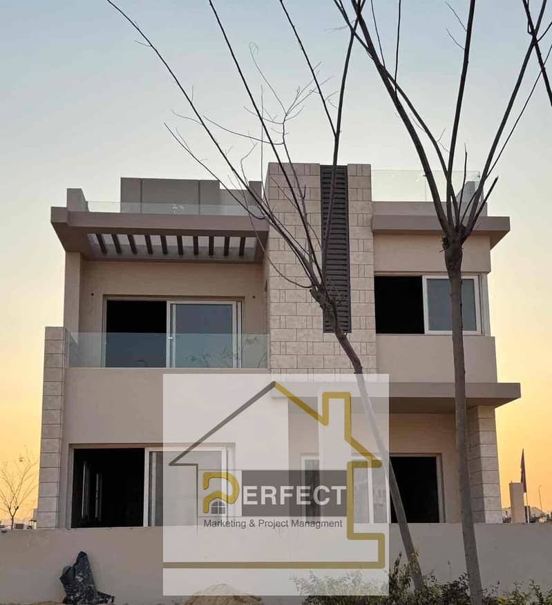 9 ff302285-9b18-4418-956b-aa3e8dca82ac. jpg