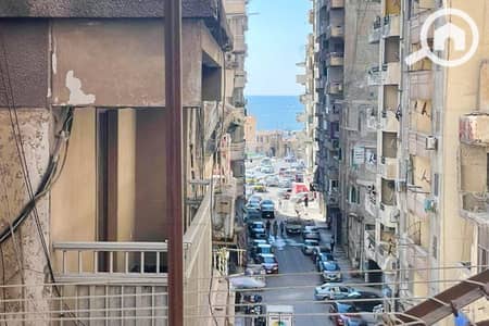 فلیٹ 2 غرفة نوم للايجار في ميامي، الإسكندرية - 1. jpg