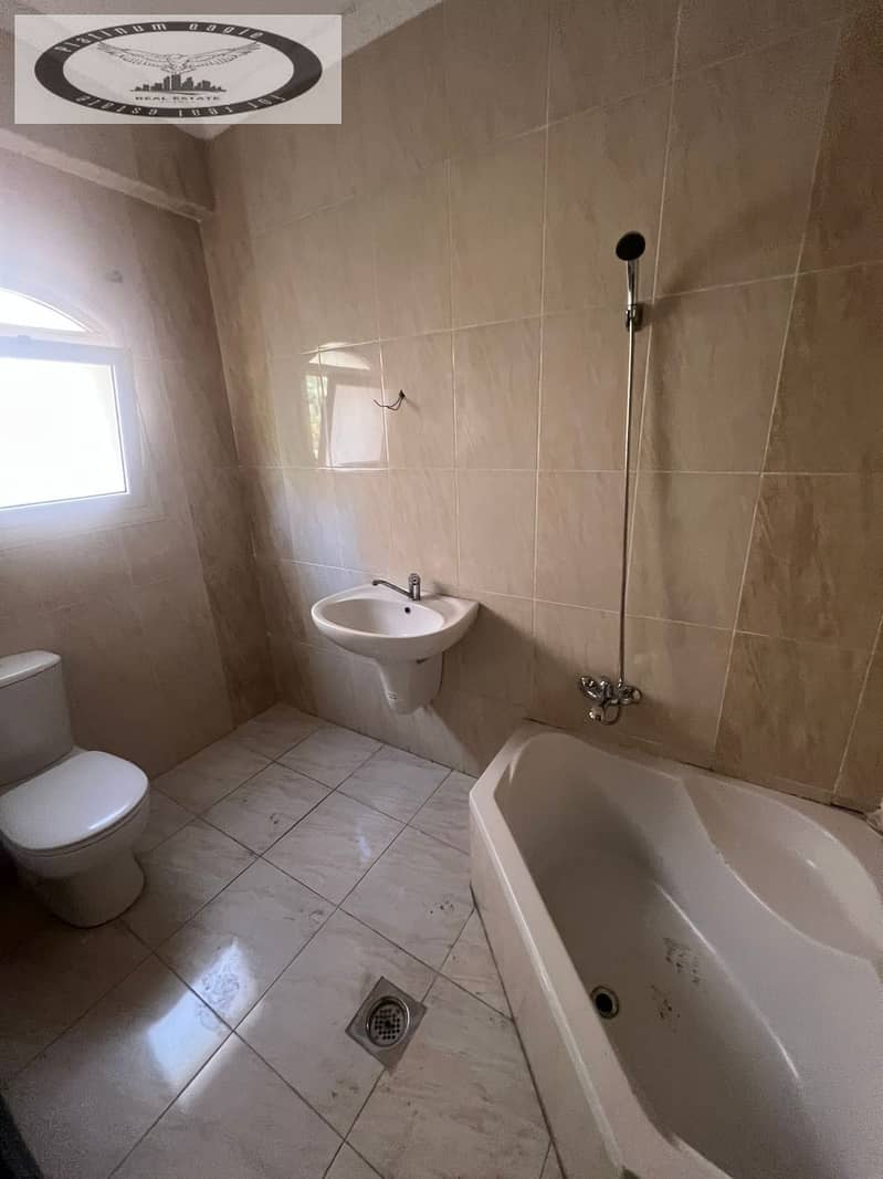 9 309bd890-0850-4bd6-8048-e0d16687a872. jpg