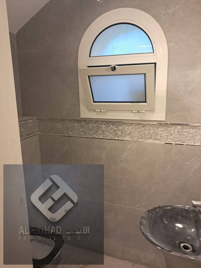 8 1000148955. jpg