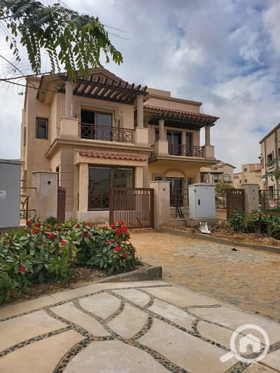 5 Bedroom Villa for Sale in Madinaty, Cairo - f613ea6f-4654-4cce-b5ab-4c2c340fd9b5. jpg