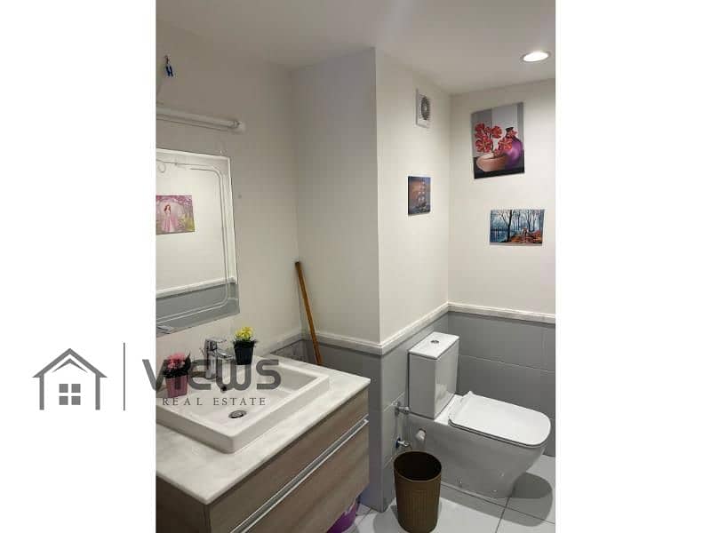 8 50366c7c-f1dd-4e79-af5b-537df2e60cf9. jpg