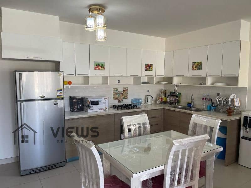 12 d76f1550-cd88-48eb-b423-ed173b5e308d. jpg