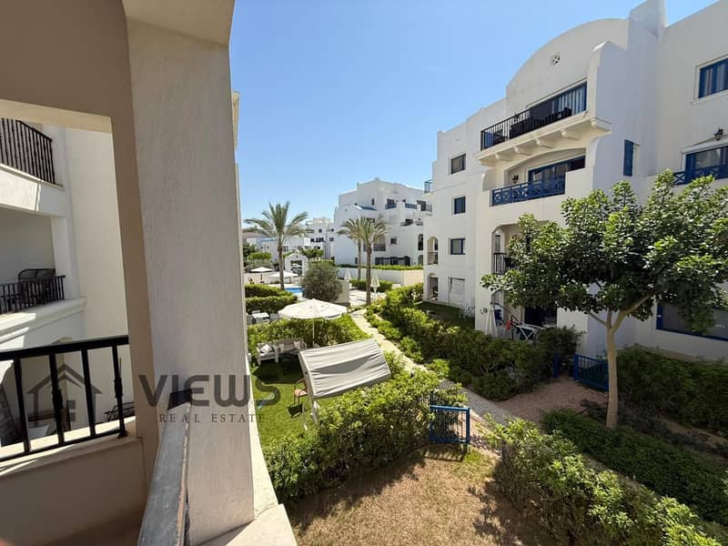 6 54b21b24-8f9c-4263-a959-9847fc762c7b. jpeg