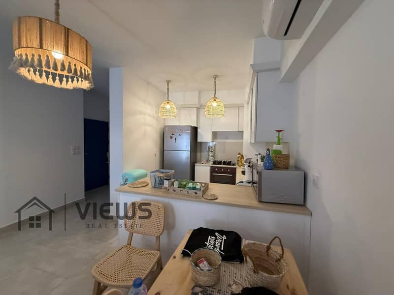 10 292b9470-8dfc-4af6-b849-0bce3fbf1990. jpeg