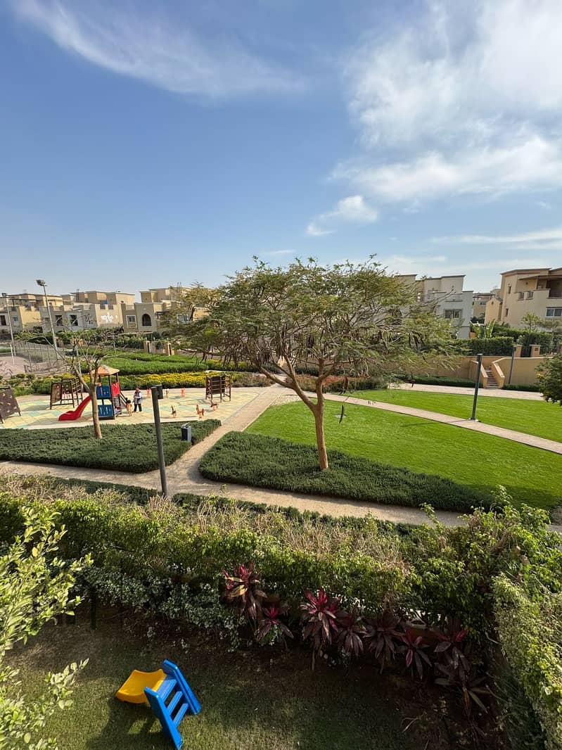 4 051f875f-c879-4070-8347-7ec99c5cebef. jpg