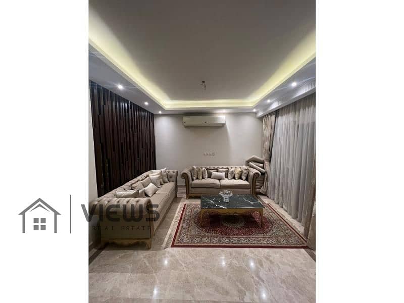 4 72c53af9-0dc6-419a-8f5c-7517e539ce09. jpg