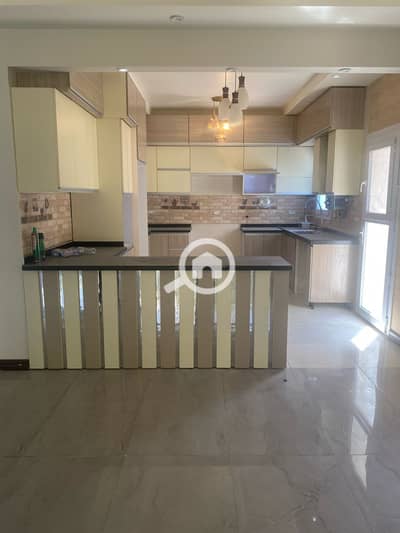 4 Bedroom Villa for Rent in Madinaty, Cairo - فيلا للايجار بالمطبخ نموذج j تشطيبات خاصه بالكامل بجوار ال South park
