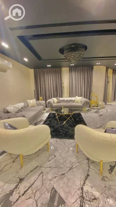 3 Bedroom Hotel Apartment for Sale in New Cairo, Cairo - شقه فندقيه ارضي بجاردن بمدينه الرحاب وايد جاردن اعلي مستوي تشطيب