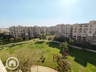 4 Bedroom Flat for Rent in Madinaty, Cairo - للايجار مطبخ وتكييفات 240م مدينتي دور سادس بي3 بجوار الساوث فيو جاردن