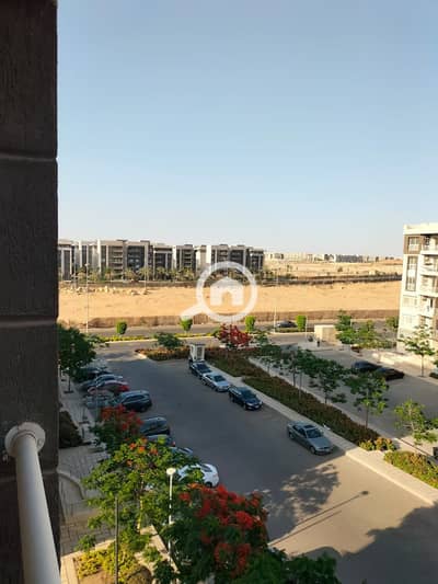 2 Bedroom Flat for Sale in Madinaty, Cairo - للبيع في مدينتي 74م دور رابع فيو بارك بي12 خالصه بجوار الخدمات والكرفت