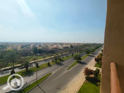 3 Bedroom Flat for Rent in Madinaty, Cairo - 250م للايجار بالمطبخ بعض التشطيبات فيو مفتوح بجوار B1 open air mall