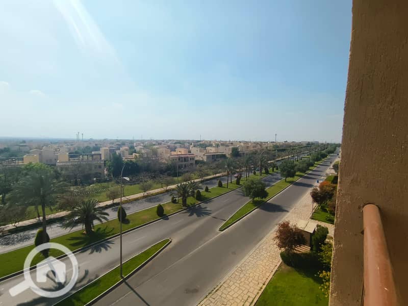 250م للايجار بالمطبخ بعض التشطيبات فيو مفتوح بجوار B1 open air mall 250م للايجار بالمطبخ بعض التشطيبات فيو مفتوح بجوار B1 open air mall
