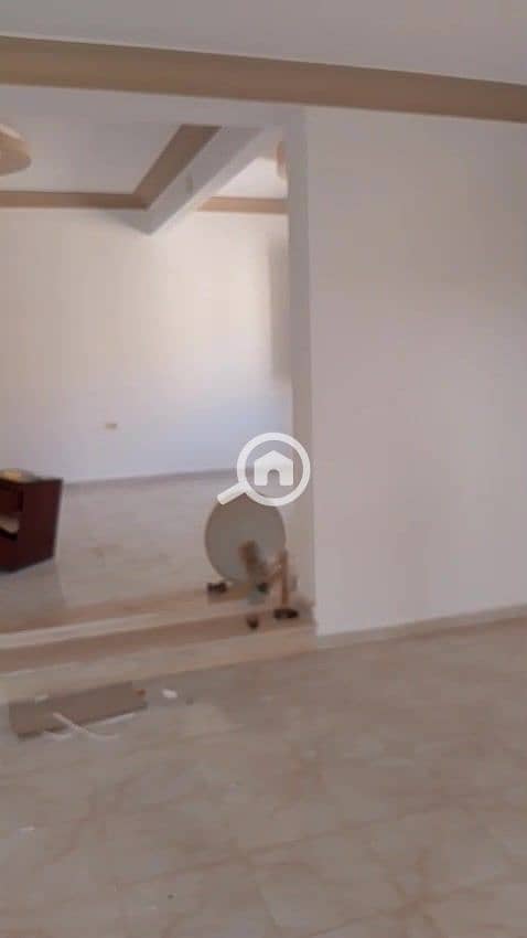 6 WhatsApp Video 2025-08-31 at 18.17. 18_e8f9baaf_000009. jpg