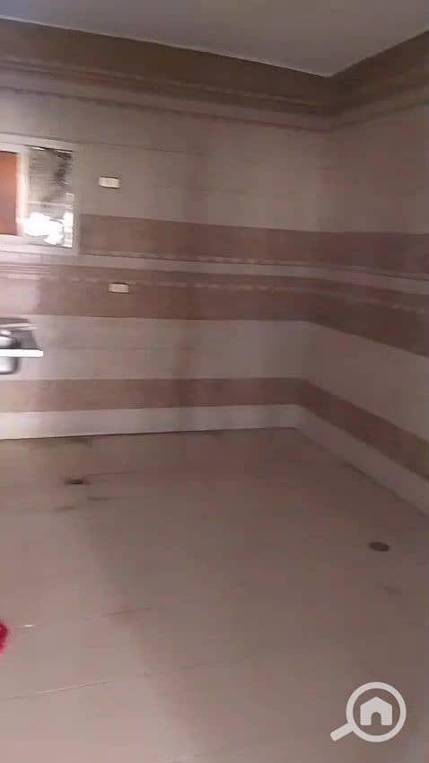 10 WhatsApp Video 2025-08-31 at 18.17. 18_e8f9baaf_000031. jpg