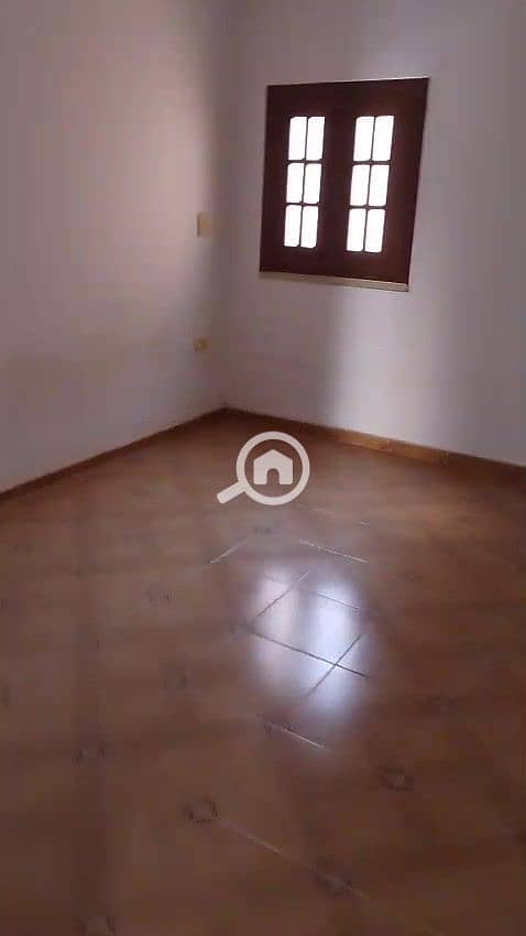 18 WhatsApp Video 2025-08-31 at 18.17. 18_e8f9baaf_000055. jpg