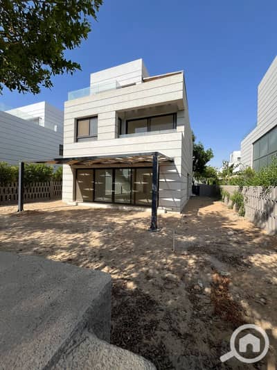 7 Bedroom Villa for Sale in Shorouk City, Cairo - 2. jpg