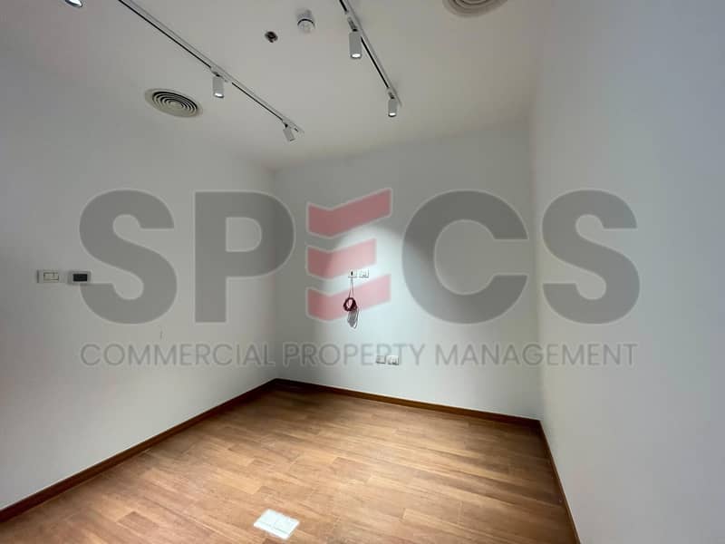 6 1fbf7ab7-d9ba-431e-9dca-b9025d13673f. jpg