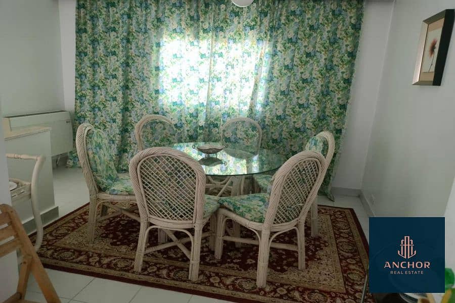 6 7_900x600. jpg