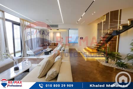 فیلا 4 غرف نوم للبيع في سموحة، الإسكندرية - 01. jpg