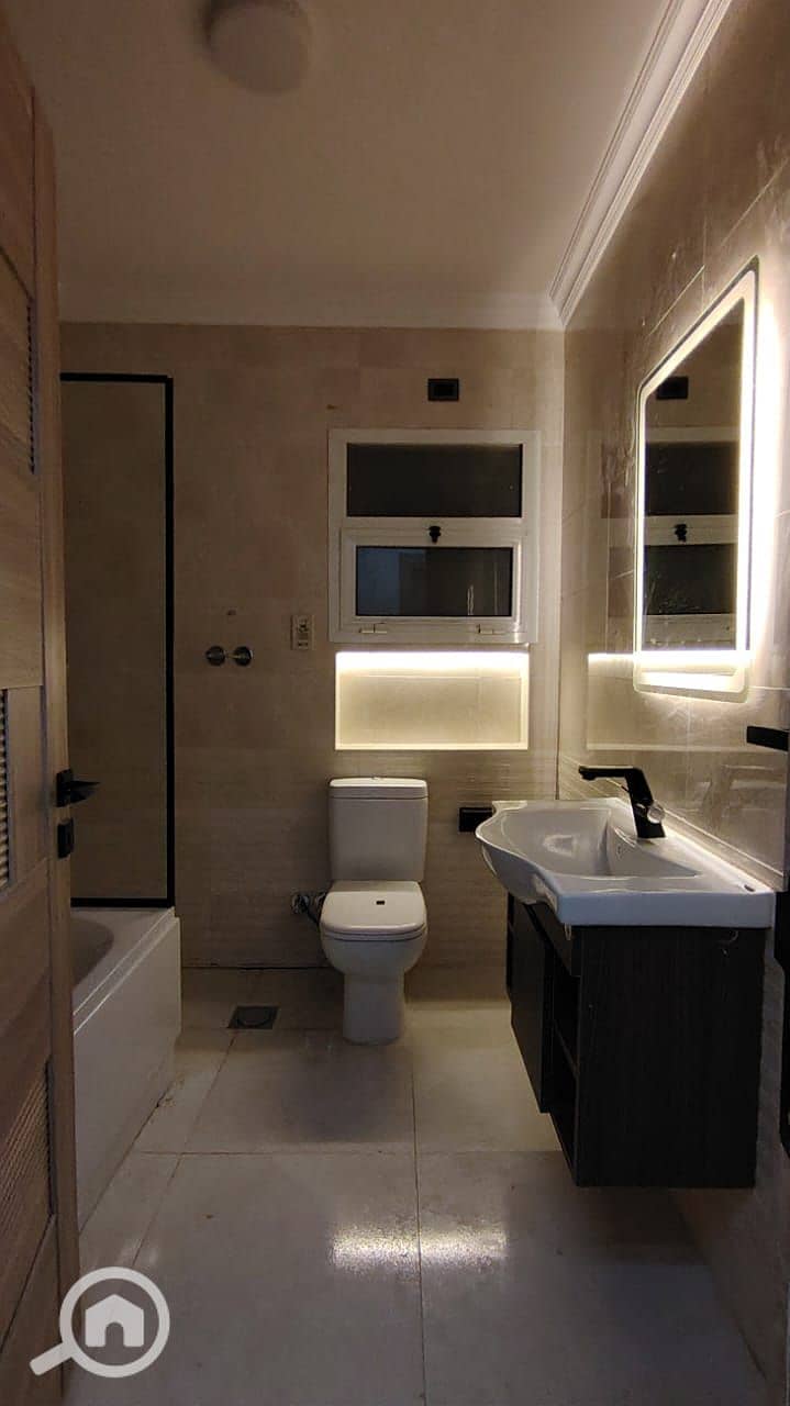 5 20c4caa6-45af-413d-b685-0cc5d20c9f32. jpg